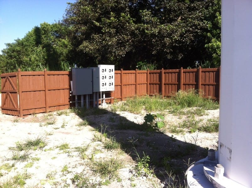 Repair fence project in Miami Beach